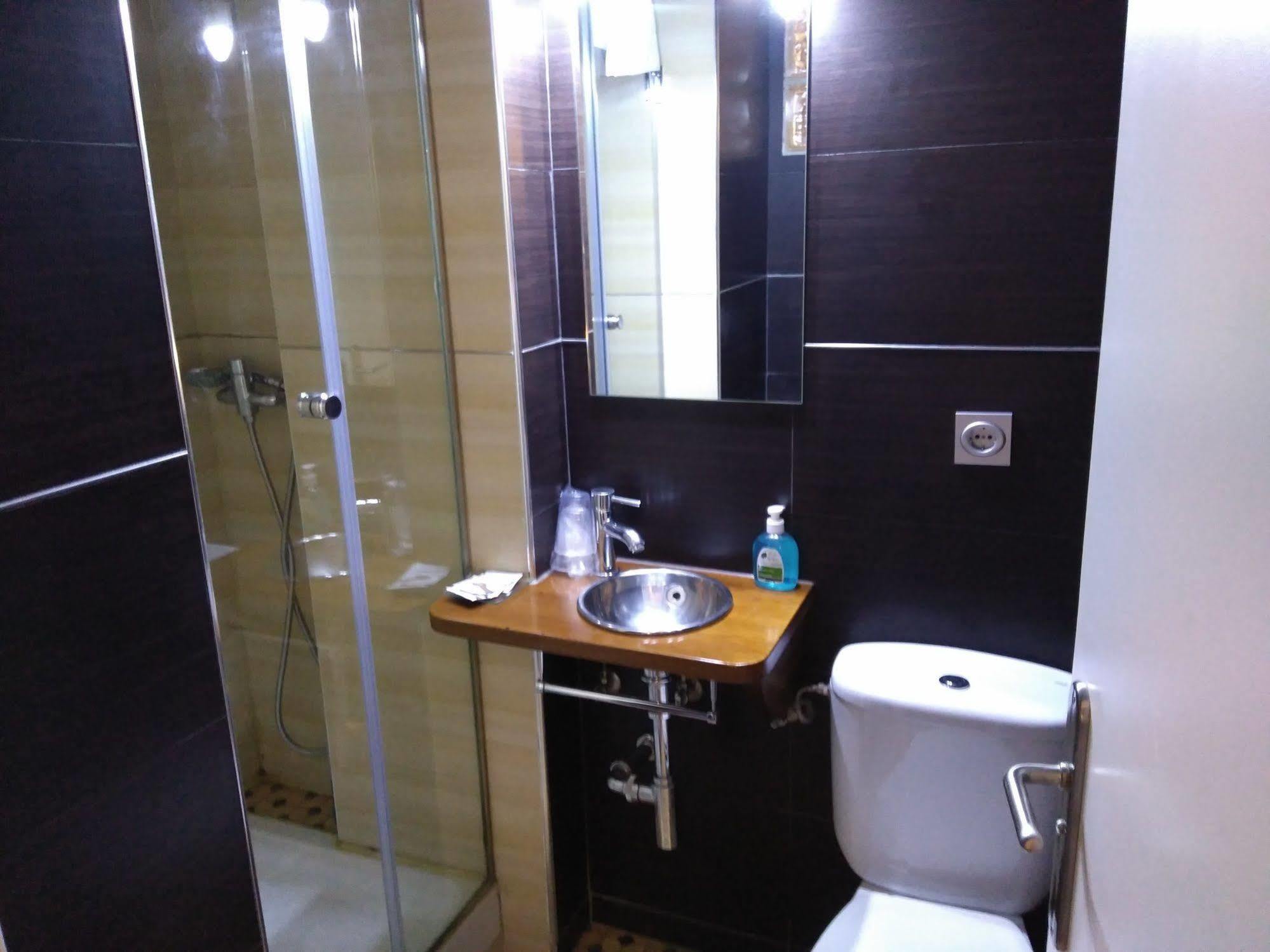 โอสตัล กุด ซาลามังกา Hotel ภายนอก รูปภาพ